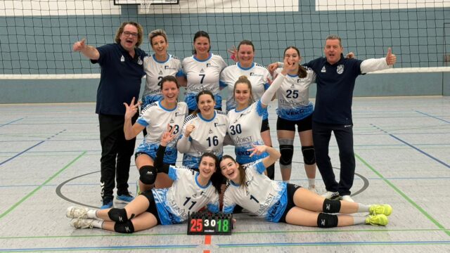 Damen 1 festigen Tabellenführung